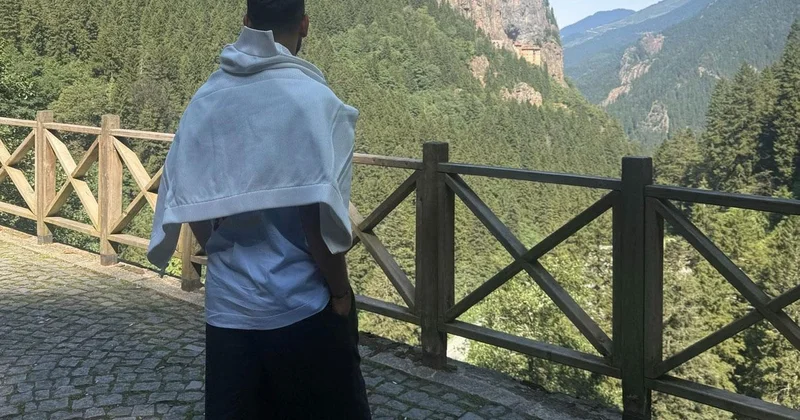Salah ın Trabzon aşkı! Derbide yine gol attı, yine soluğu yaylada aldı
