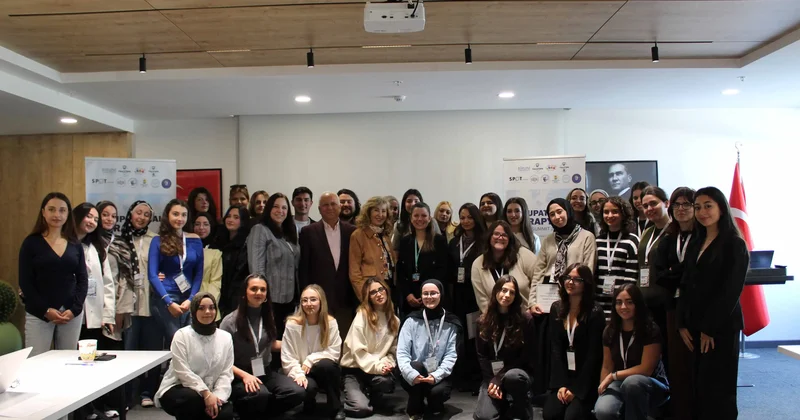 Ergoterapide kültürlerarası iş birliği için 5 ülkeden 25 üniversite İstanbul’da bir araya geldi