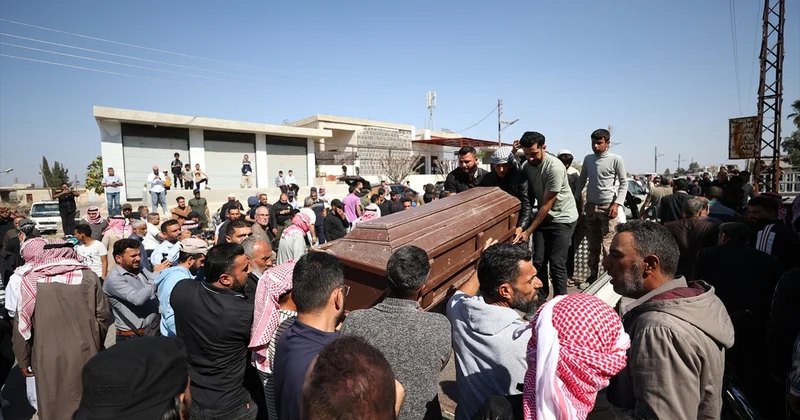 Suriye de işitme ve konuşma engelli Muaz ı İsrail askerleri vurdu: Ailesi hesap istiyor