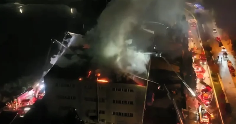 Tuzla’da ayakkabı fabrikasındaki yangın söndürüldü