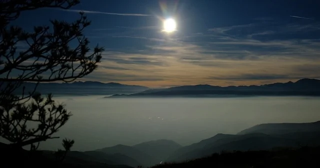 Erzincan Ovası Pamuk Denizine döndü: Keşiş Dağları ndan eşsiz sis manzarası Erzincan Haberleri