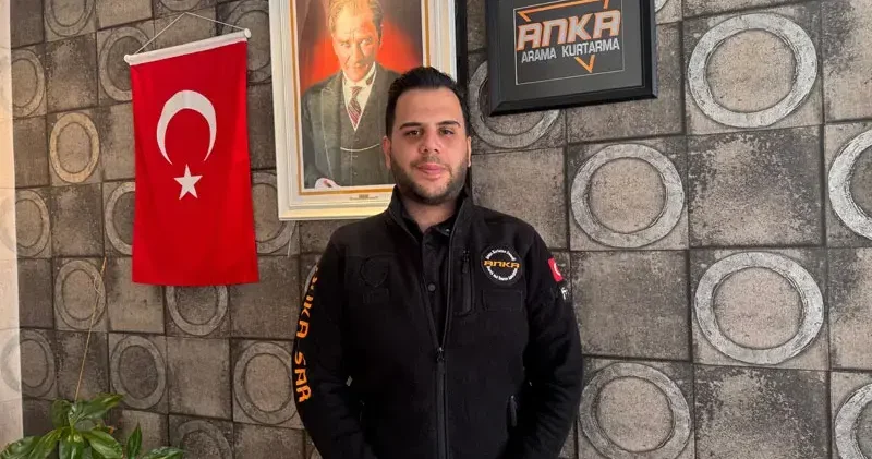 Depremde yakınlarını kaybeden Mertcan, arama kurtarma gönüllüsü oldu