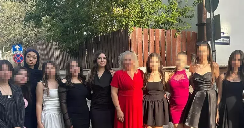 Mezuniyet fotoğrafı çekiminden eve dönen iki lise öğrencisine otomobil çarptı; Şükran Ela öldü, arkadaşı yaralandı