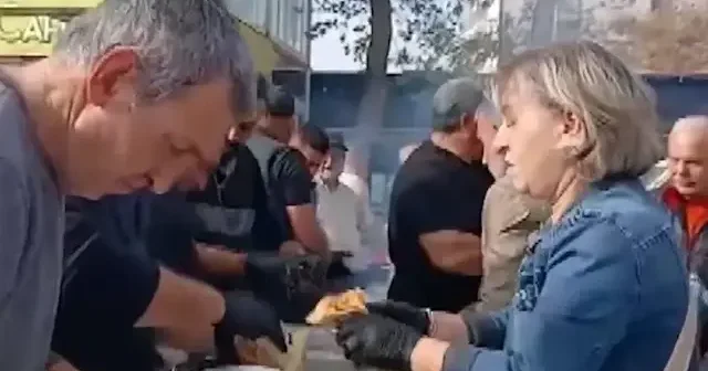 Bursa da deniz bereketi balık ekmekle taçlandı: 2 bin kişi nasiplendi VİDEO İZLE