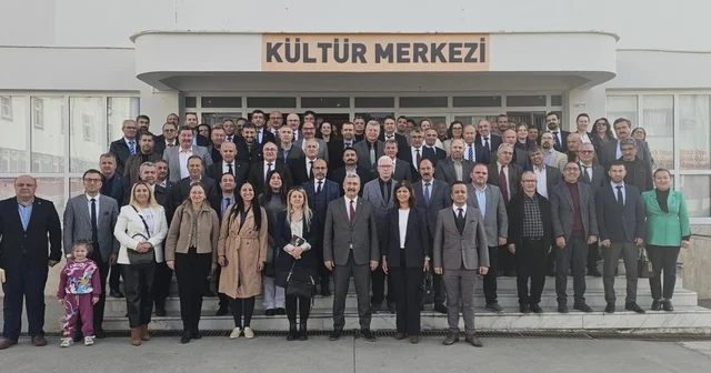 Efeler de Eğitim Yöneticileri Okuyor projesinde yeni dönem başladı İlk eser Atatürk ün Etik Mirası oldu Aydın Haberleri