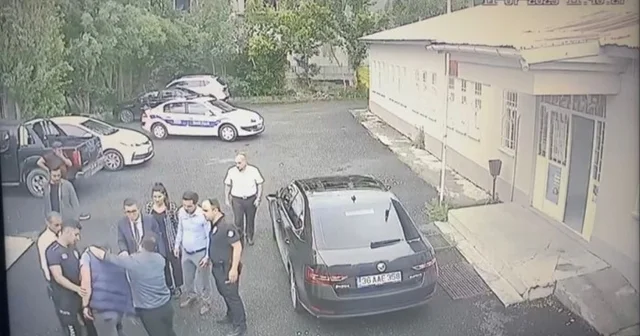 Gazeteciyi darbeden koruma polisine ceza Kars Haberleri