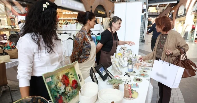 Kadın kursiyerler el emeği ürünlerini öğretmenler için sergiledi Mersin Haberleri