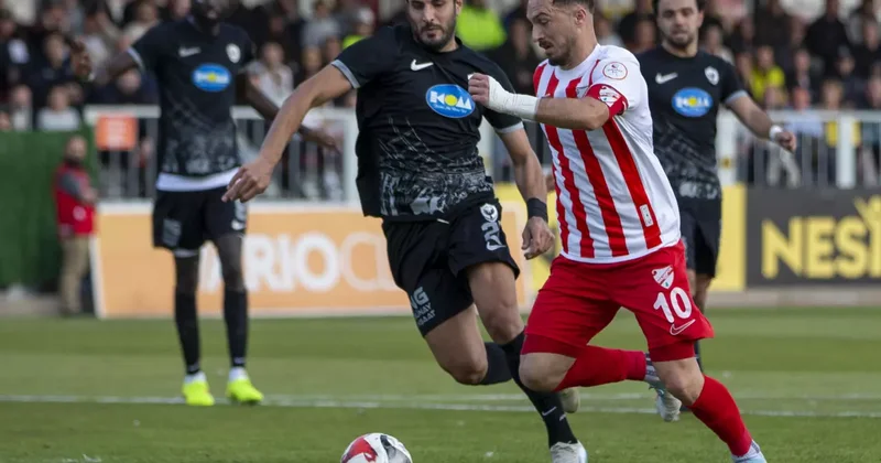 Liderlik mücadelesi veren takım öne geçtiği maçta hezimete uğradı!