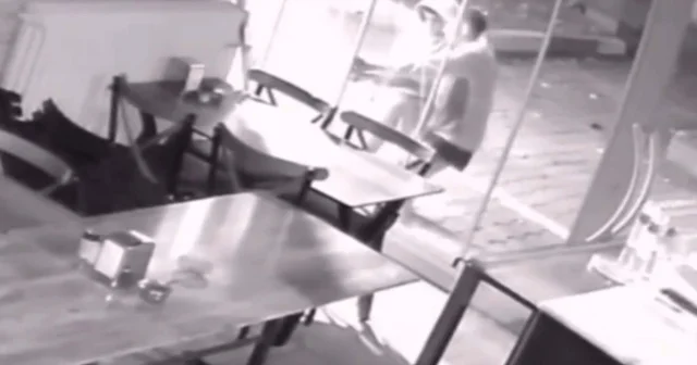 Şehri ayağa kaldıran hırsızlık zinciri Esnaf Camları kırmayın, kasada para yok yazısı astı Önüne çıkan dükkanlara girmeye çalıştılar Yaşlarından büyük işlere kalkıştılar Tekirdağ Haberleri