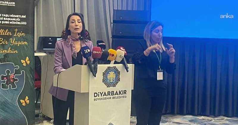 Hatimoğulları dan CHP ye Öcalan tepkisi!