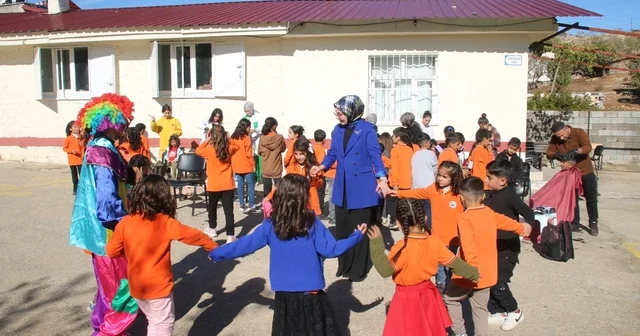 Silvan da çocukların saç bakımları yapıldı Diyarbakır Haberleri