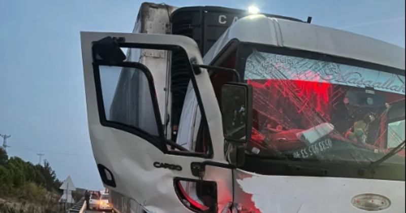 Manisa da kamyonun çarptığı traktördeki 1 kişi öldü Sözcü Gazetesi