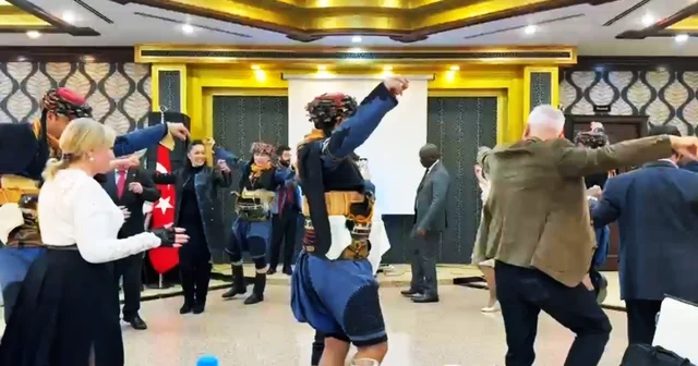 Sağlık Turizmi konferansında Büyükelçiler Zeybek oynadı Muğla Haberleri