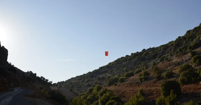 İki dağın arasında dalgalanan bayrakla asker uğurlama Adıyaman Haberleri