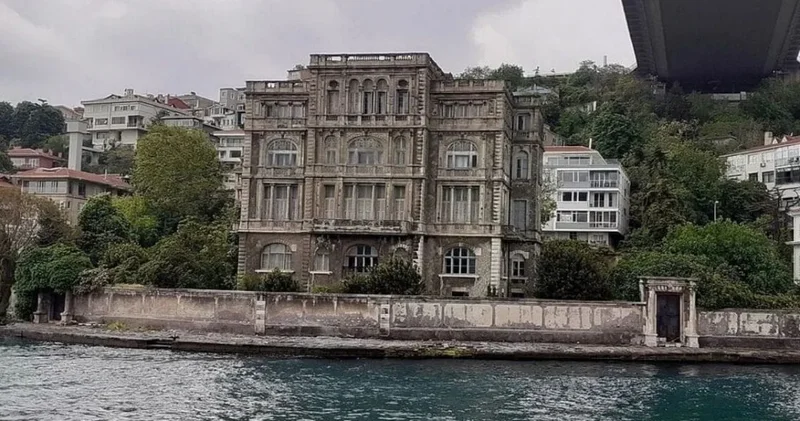 İstanbul un en pahalı yalısının sahibi bakın nereli çıktı? Satılık ama paha biçilemiyor