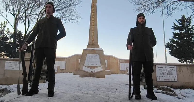 Sarıkamış şehitleri eksi 10 derecede anıldı