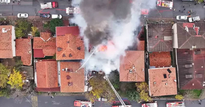 Ataşehir’de korkutan yangın: 4 kişi kurtarıldı