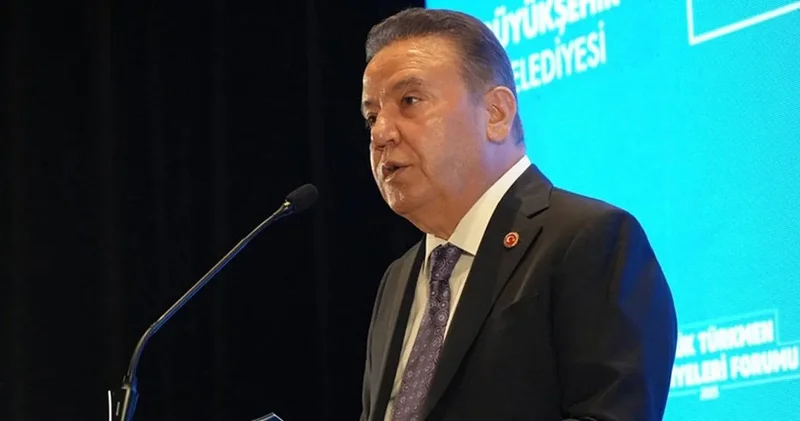 Muhittin Böcek hemşehrilerine seslendi: Karanlığın en koyu anı şafağa en yakın zamandır