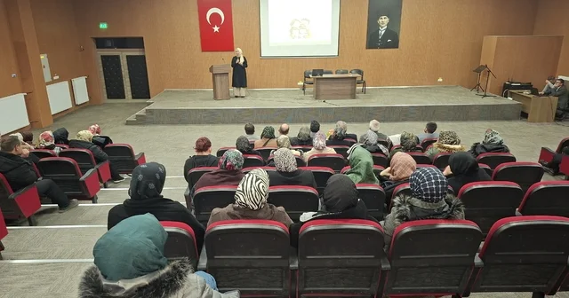 Hisarcık ta Sağlıklı Ailede Roller ve İlişkiler başlıklı konferans Kütahya Haberleri
