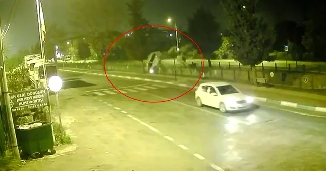 Minibüsün dereye yatağına uçtuğu kaza kamerada Bursa Haberleri