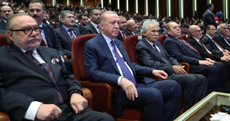 AKP liler nefesini tutmuş Erdoğan dan hamle bekliyormuş! İktidar içinde 4 grup kavgalı iddiası