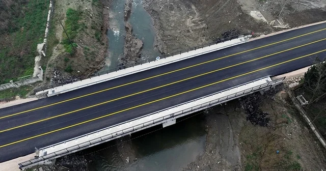 20 mahalleyi birbirine bağlayan köprüde yenileme çalışmaları sona geldi Sakarya Haberleri