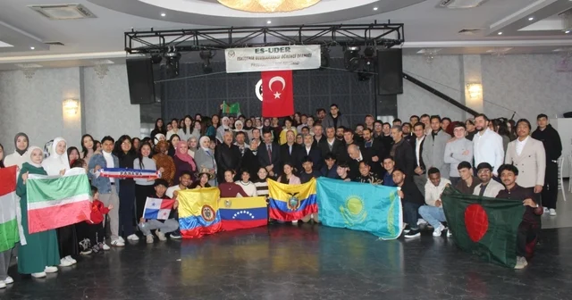 Eskişehir de 55 ülkeden öğrenci kahvaltı programında buluştu Eskişehir Haberleri