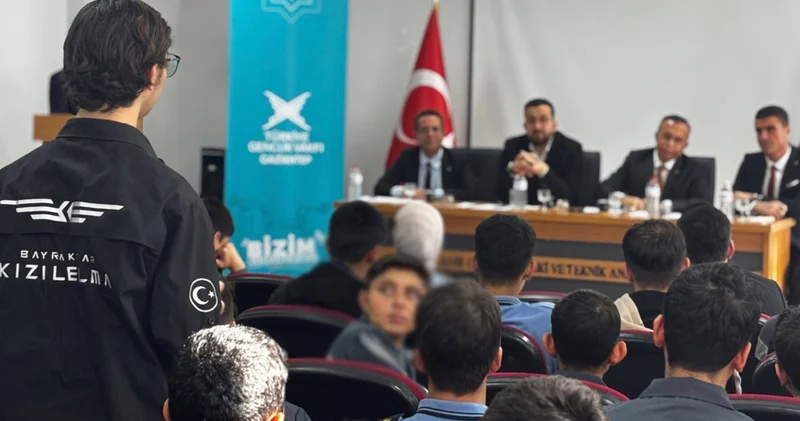 TÜGVA okul ziyaretleri yaptı: Vali, kaymakam ve belediye başkan yardımcısı işin ehli olarak konuk oldu