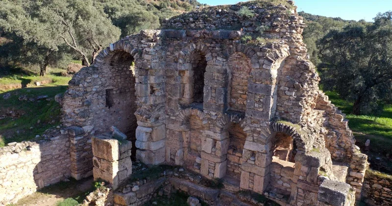 Nysa Antik Kenti nde 1800 yıllık merdiven ortaya çıktı