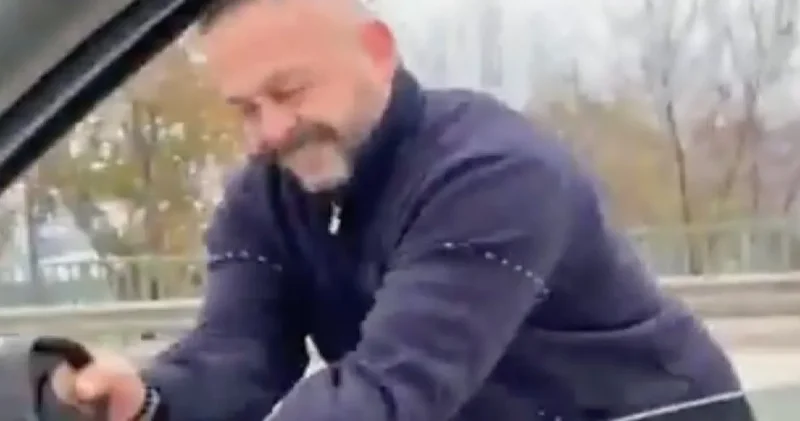 CHP li meclis üyesine trafikte saldırı: Ölümle tehdit etti aracı tekmeledi