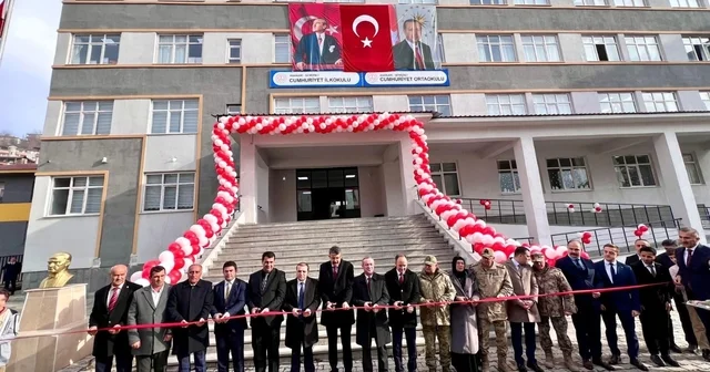 Şemdinli de 24 sınıflı okul ile aile sağlığı merkezi açıldı Hakkari Haberleri