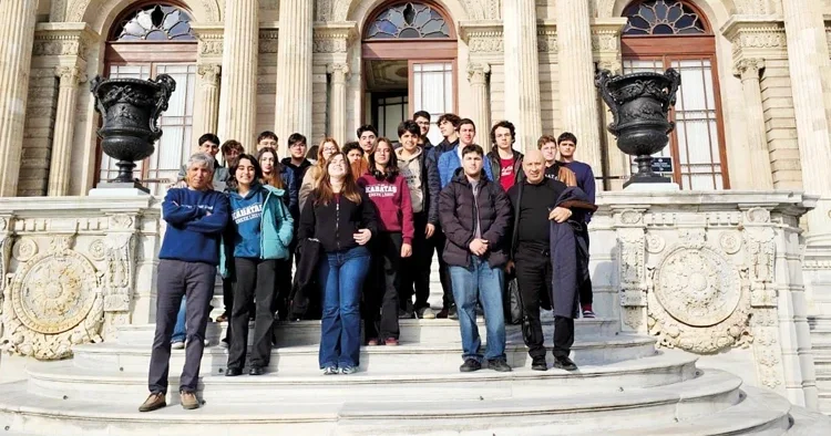 Sarayda tarih dersi... Dolmabahçe’de tarihi yolculuk