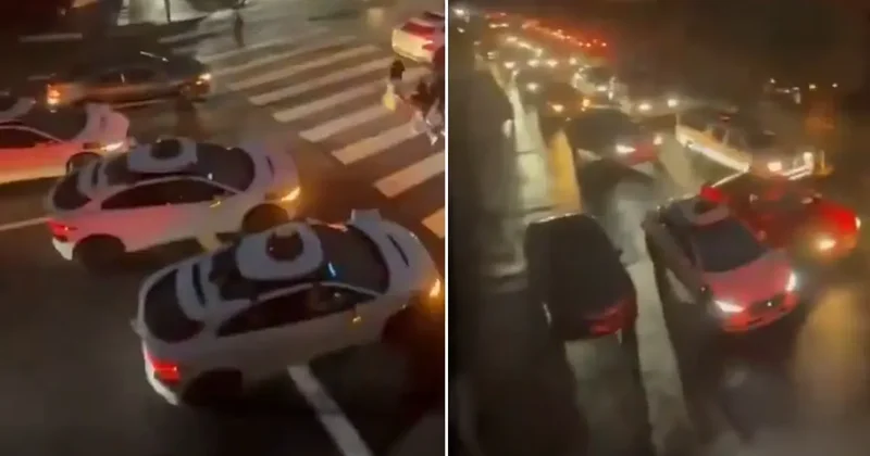 Şehirde büyük kaos! Otonom araçlar bir anda durdu, trafik kilitlendi