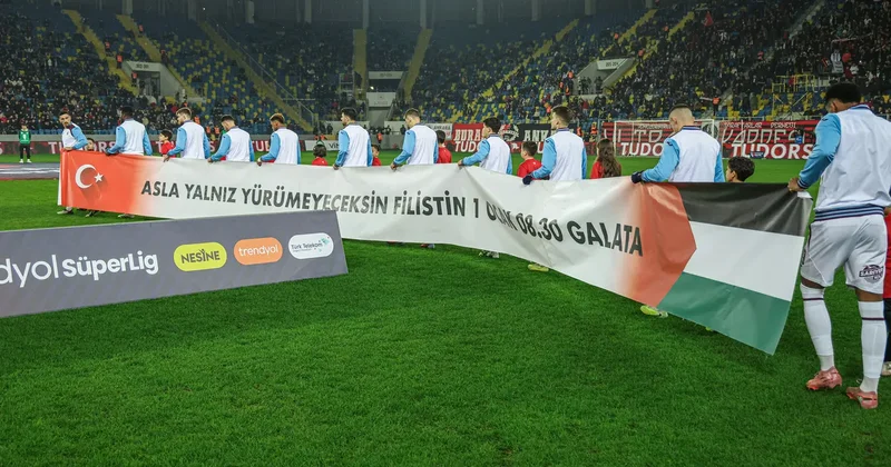 Trabzonspor: Asla yalnız yürümeyeceksin Filistin!