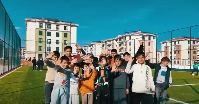 Bakan Kurum: 11 şehri ilmek ilmek dokuduk, çiçek gibi kentleri yeniden kurduk VİDEO İZLE