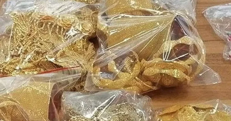 200 bin Euro luk altınla komşu da yakalandı!