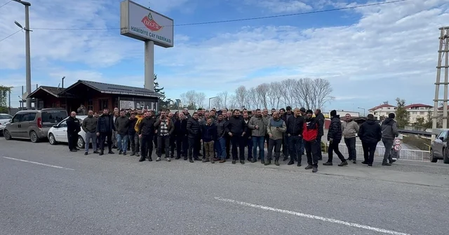 Rize de satılan çay fabrikasının işçilerinin tazminat pazarlığı Çay fabrikası Lipton dan Özgür Çay a geçince işçilerin tazminat pazarlığı başladı Rize Haberleri