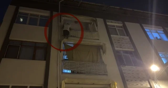 Kapısına gelen sivil polislerden korkup balkona çıkarak yürekleri ağza getirdi Samsun Haberleri