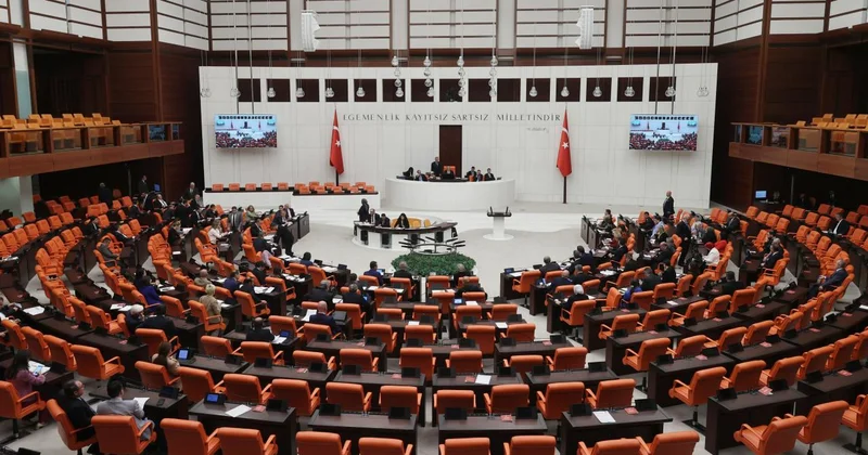 Libya tezkeresi Meclis te kabul edildi