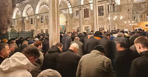 İstanbul haberleri Üç aylar, Eyüpsultan Cami nde dualarla karşılandı 22 Aralık 2025