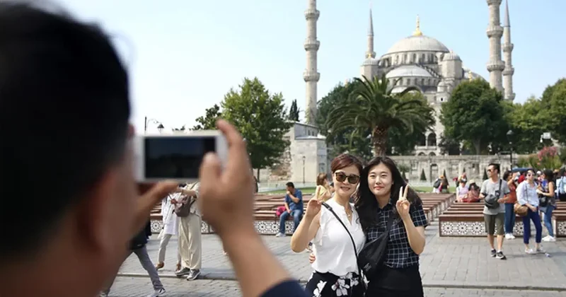 Bakanlık verileri paylaştı! 50 milyondan fazla turist geldi