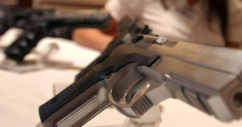 Silah teşhir eden çocuklar hakkında işlem yapıldı Son dakika haberleri