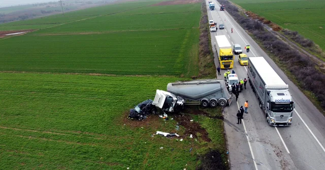 Tankerle çarpışan otomobilin sürücüsü öldü Edirne Haberleri