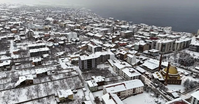 Sakin şehir Ahlat ın kış manzarası kamerada Bitlis Haberleri