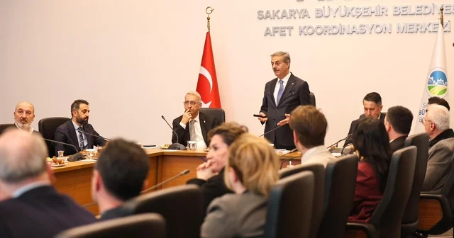 Büyükşehir Belediye Başkanı Alemdar, oda, dernek ve iş dünyası temsilcileriyle buluştu Sakarya Haberleri