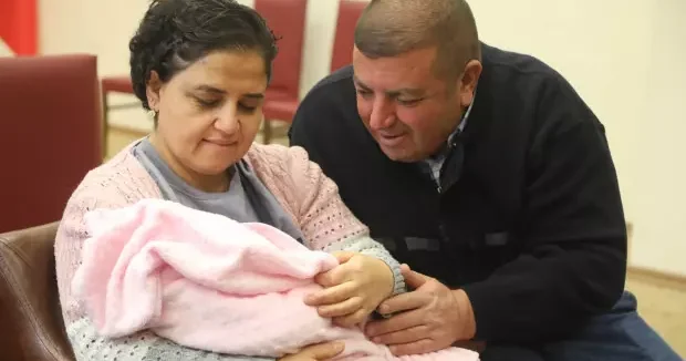 Antalya haberleri Ders niteliğinde: Ahmet bebekten sonra, bu kez de Emine bebeğe aile oldular 23 Ocak 2026