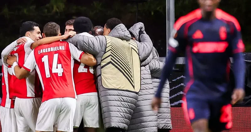 Yıllarca unutulmayacak maç! 1 dakika içerisinde önce penaltı kaçırdılar, sonra kendi kalelerine attılar