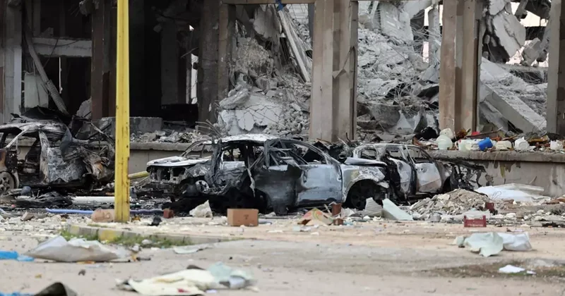 YPG, kendi silah deposunu patlattı