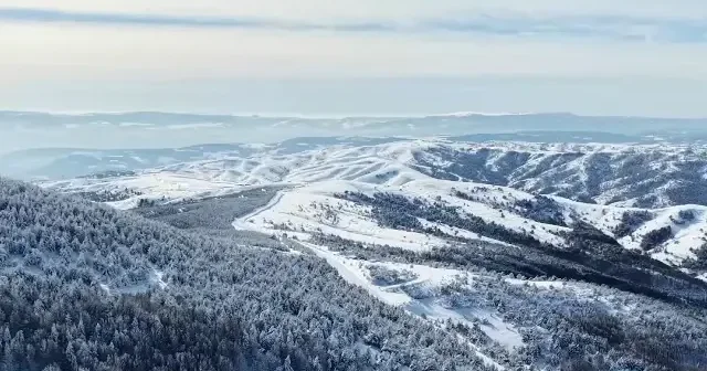 Dürtmen Dağı beyaza büründü: Bin 650 rakımdaki manzara dronla görüntülendi VİDEO İZLE