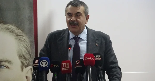 Bakan Tekin den CHP ve İBB ye kreş tepkisi: CHP mensupları erkekseniz gelin kapatın diye hukuk devletiyle asla bağdaşmayacak cümleler kurdular Muhafazakar demokrat kimliğimiz toplumsal değerlere sahip çıkmaktır Kütahya Haberleri